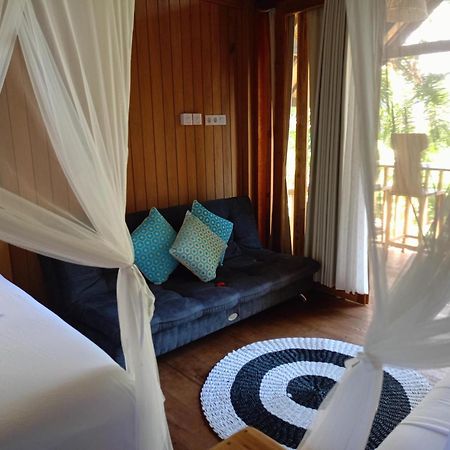 Bintang Tiga Bungalows Гили Еър Екстериор снимка