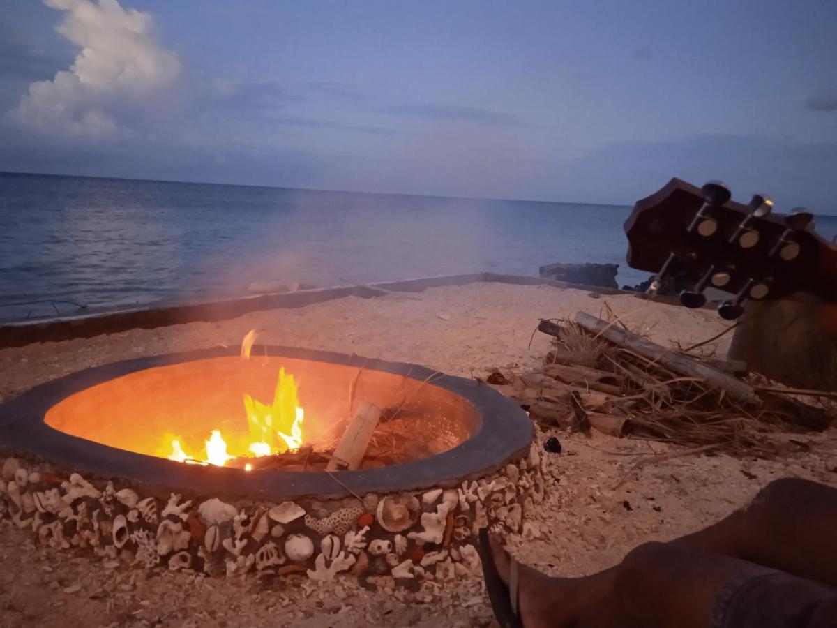 Bintang Tiga Bungalows Гили Еър Екстериор снимка