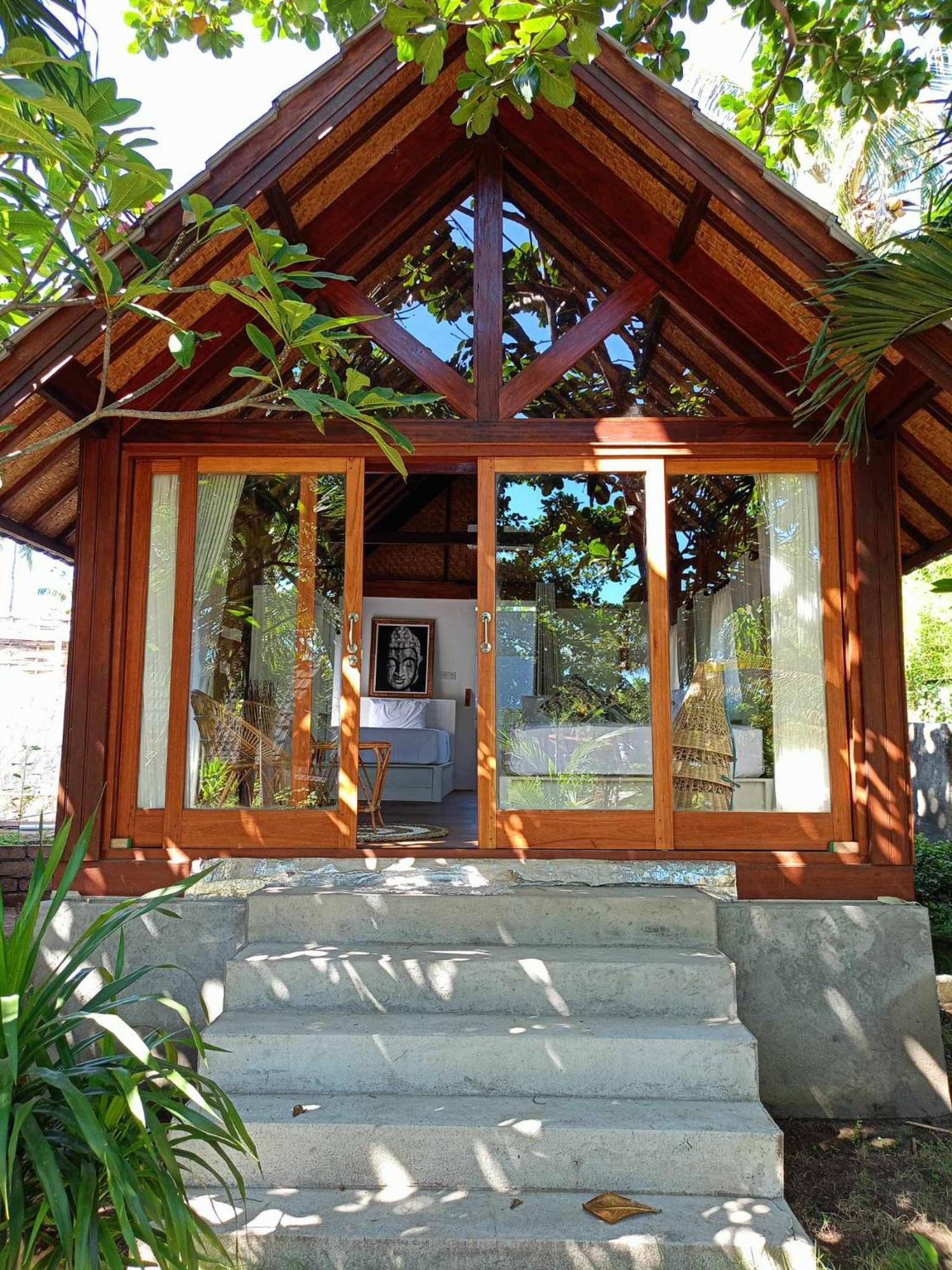 Bintang Tiga Bungalows Гили Еър Екстериор снимка