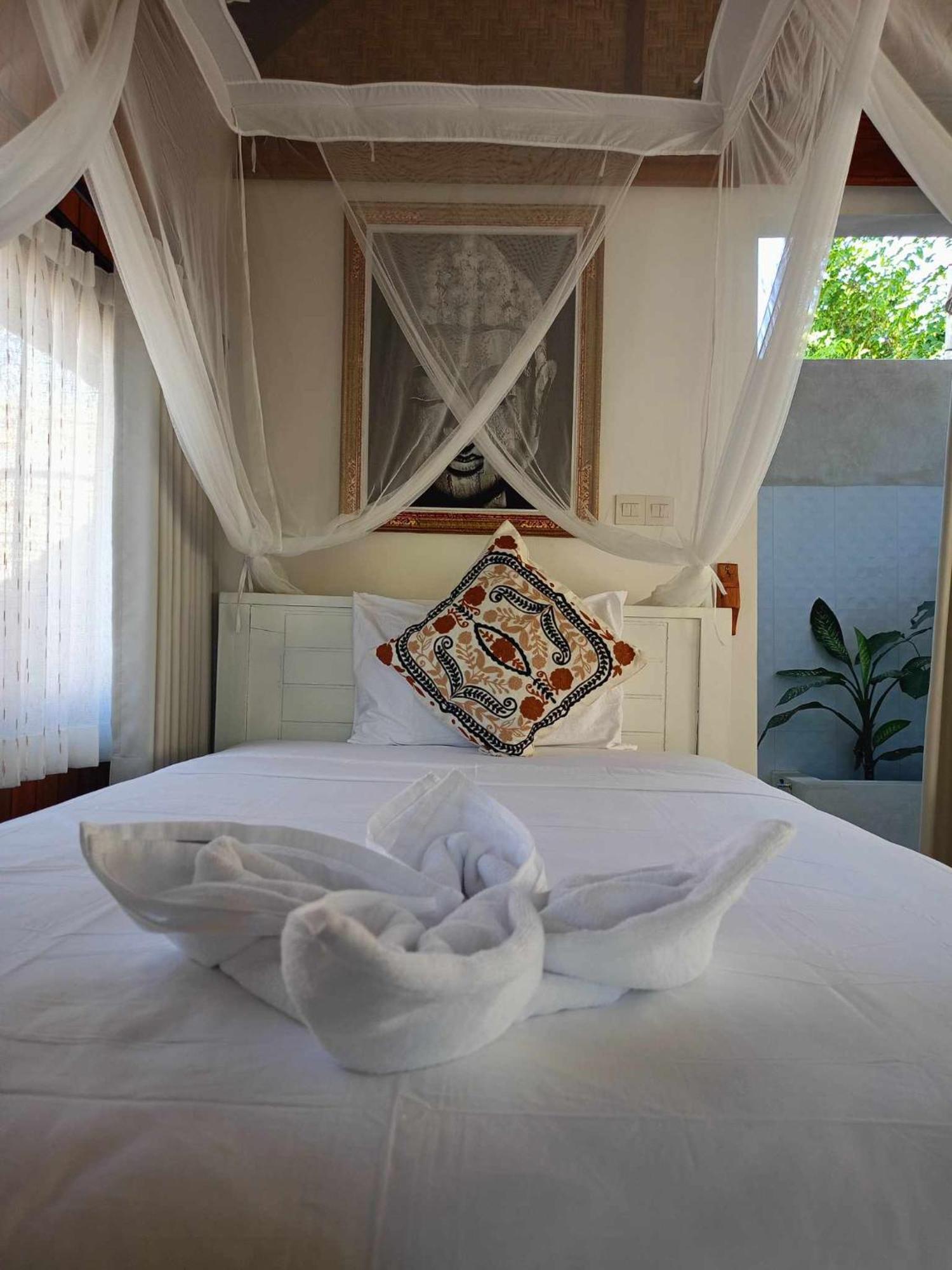 Bintang Tiga Bungalows Гили Еър Екстериор снимка
