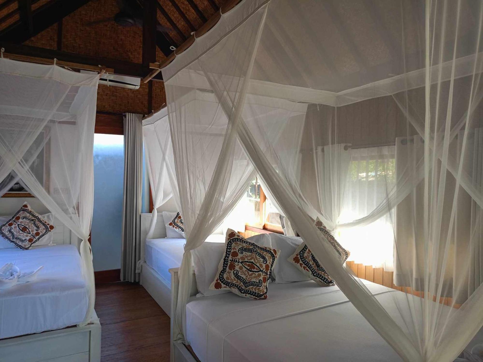 Bintang Tiga Bungalows Гили Еър Екстериор снимка