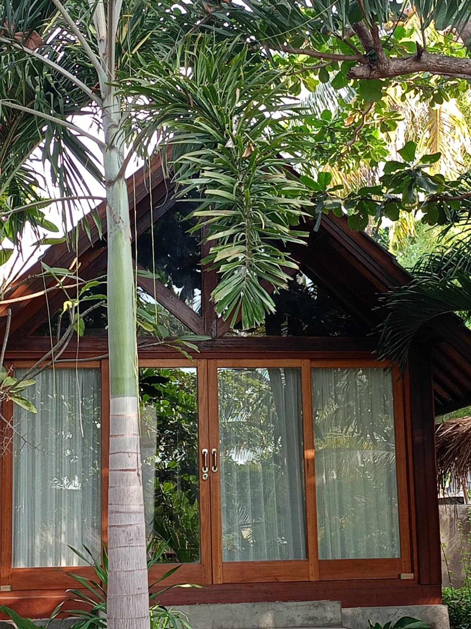 Bintang Tiga Bungalows Гили Еър Екстериор снимка