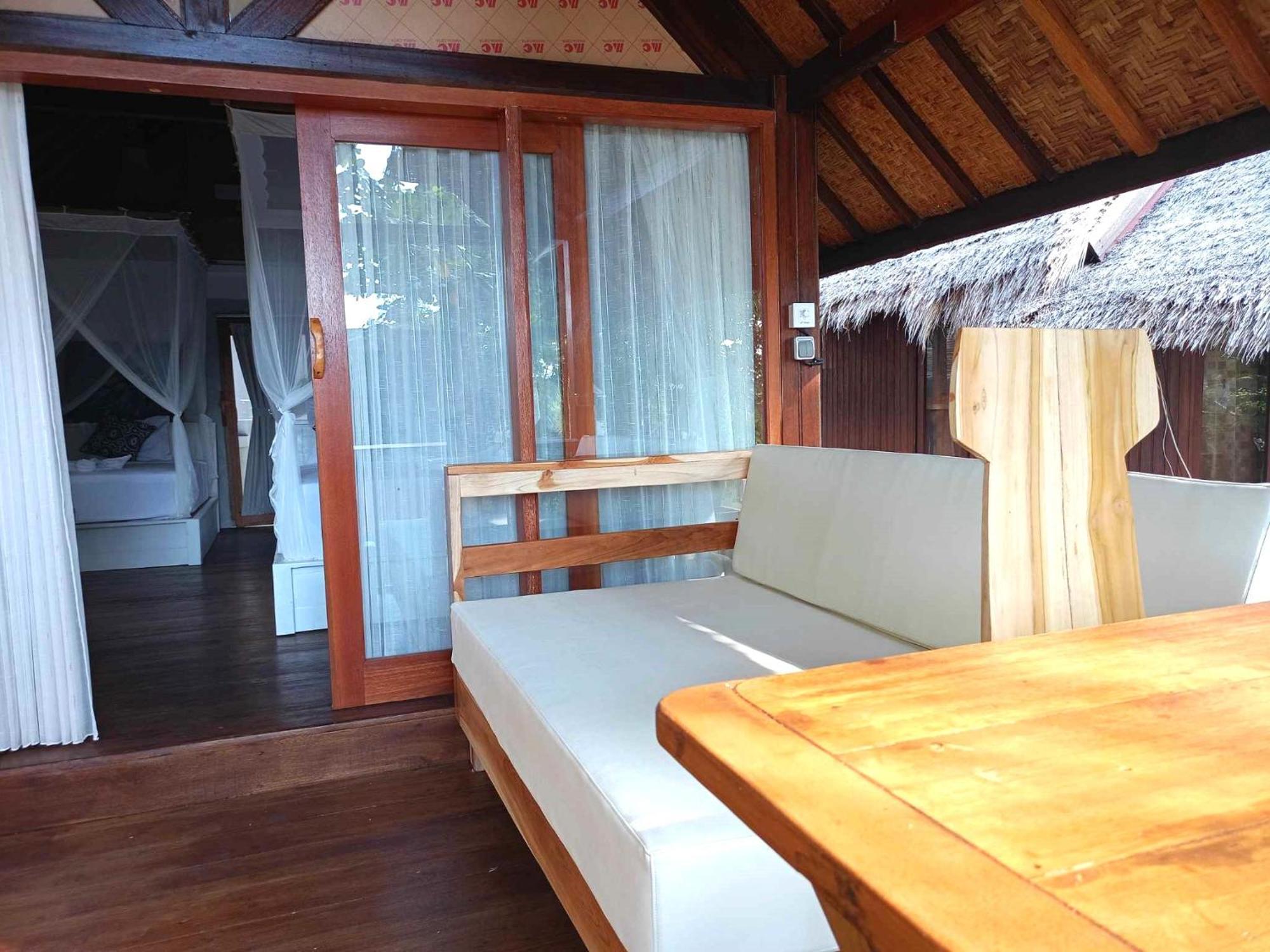 Bintang Tiga Bungalows Гили Еър Екстериор снимка
