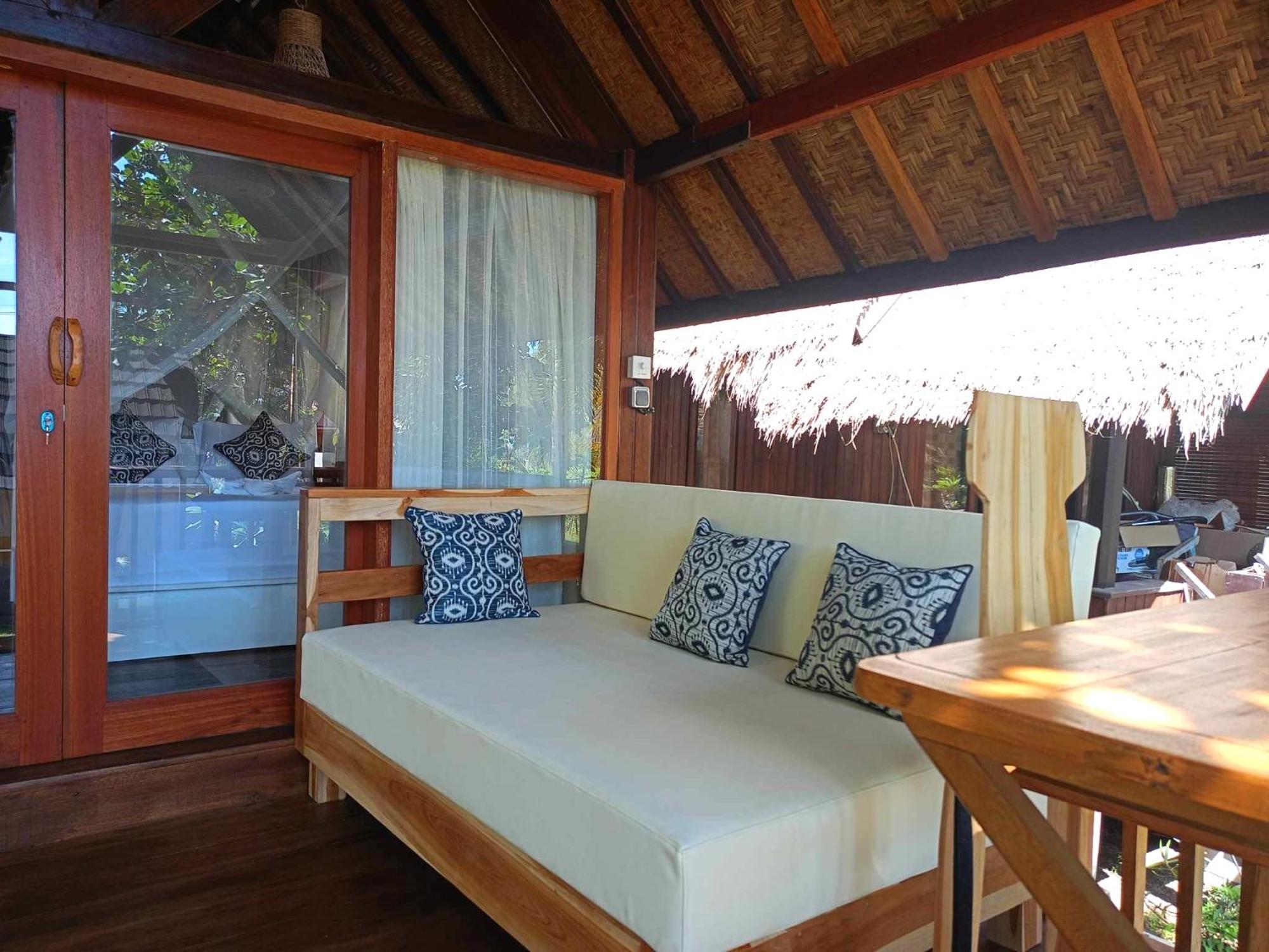 Bintang Tiga Bungalows Гили Еър Екстериор снимка