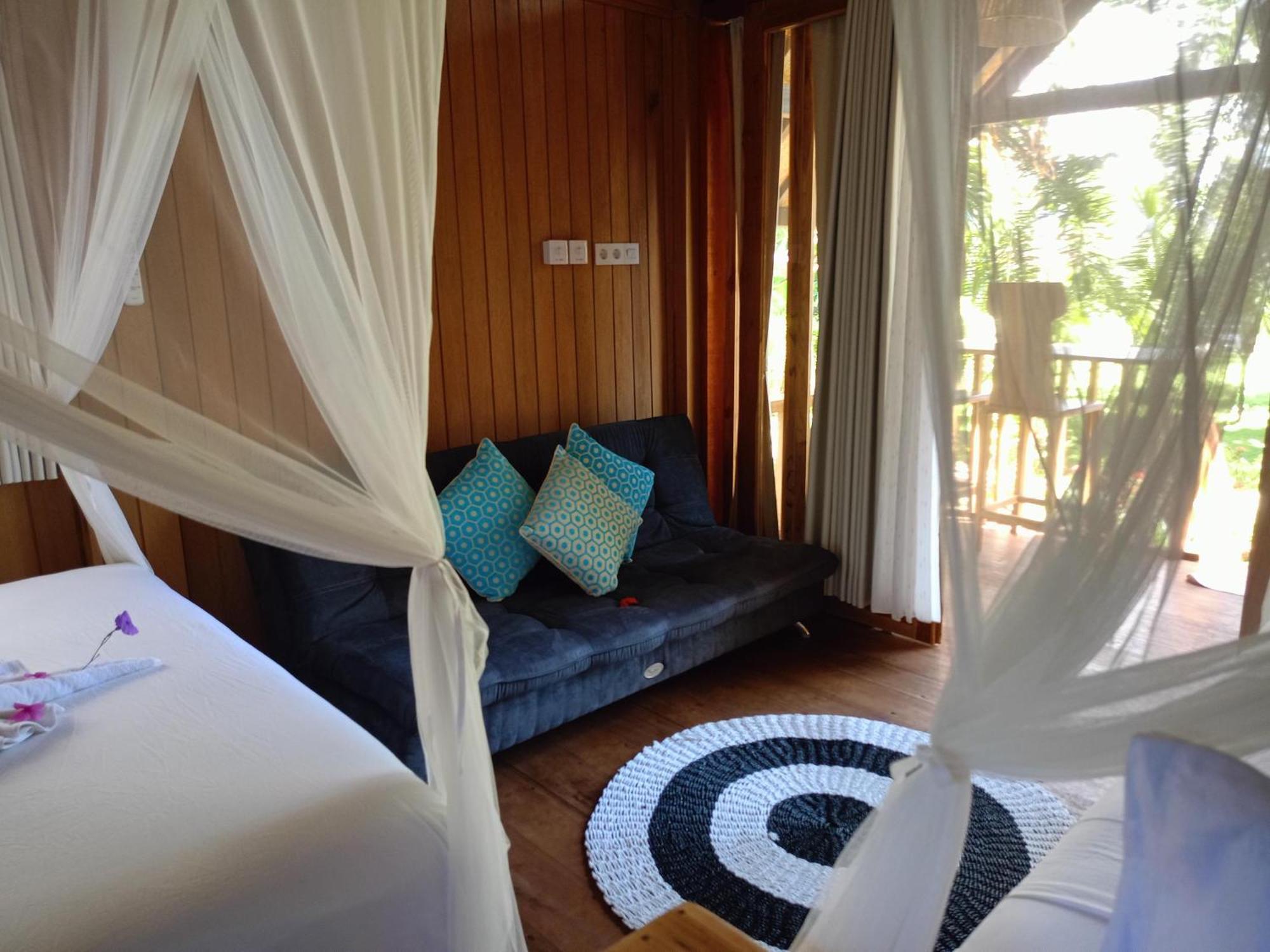 Bintang Tiga Bungalows Гили Еър Екстериор снимка